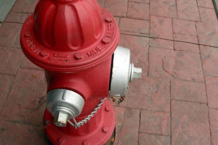 Chicago Residents Take On Hydrant Repair As A “Do It Yourself” Project